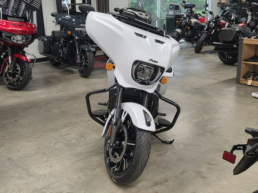 2025 Indian Motorcycle® Chieftain® PowerPlus Dark Horse® with PowerBand Audio Package