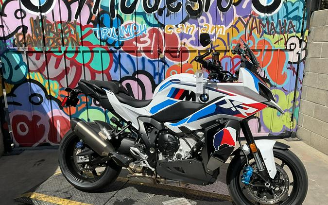 2026 BMW M 1000 XR