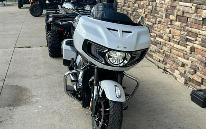 2024 Indian Motorcycle Challenger® Limited with PowerBand Audio Package