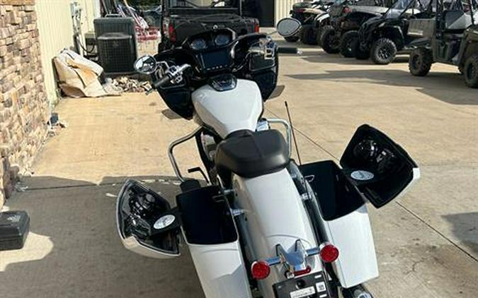 2024 Indian Motorcycle Challenger® Limited with PowerBand Audio Package