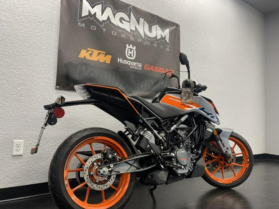 2023 KTM 200 Duke