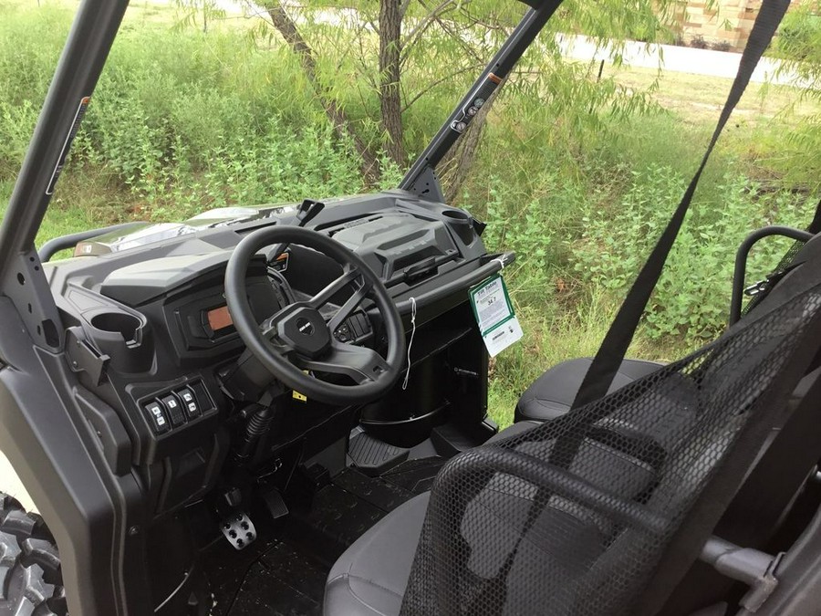 2026 Can-Am® Defender PRO XT HD10