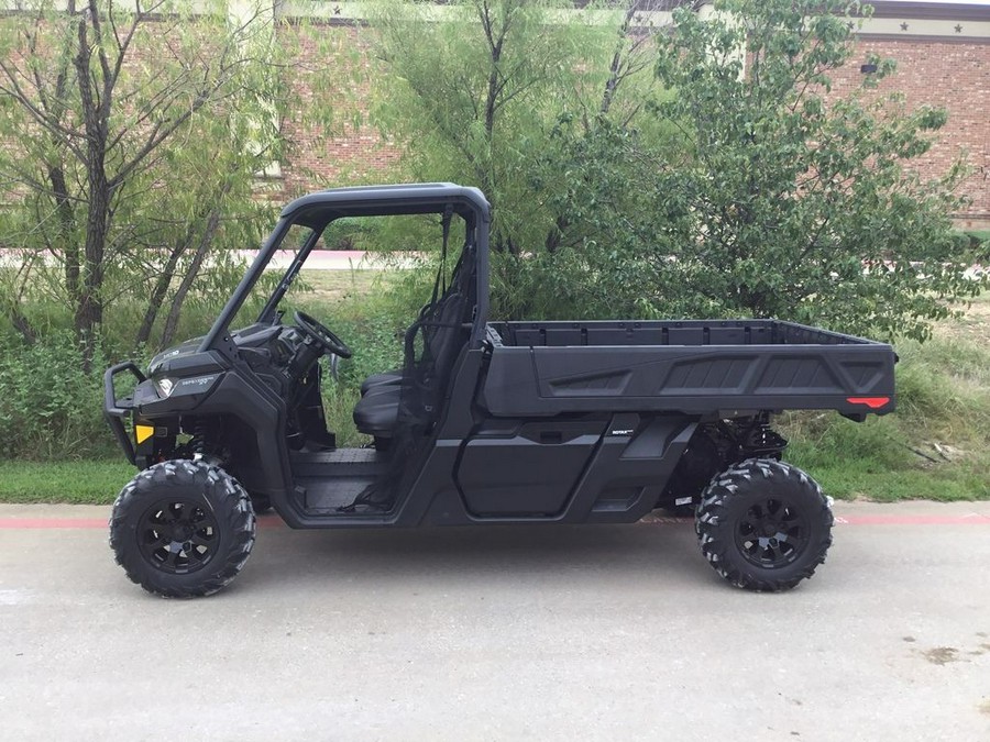 2026 Can-Am® Defender PRO XT HD10
