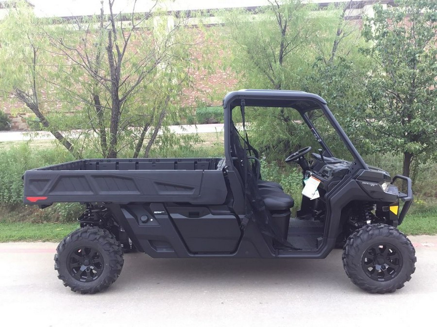 2026 Can-Am® Defender PRO XT HD10