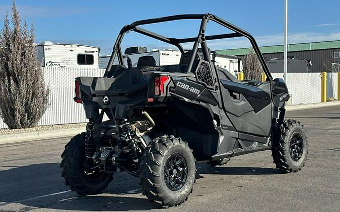 2026 Can-Am® SSV MAV TRAIL DPS 50 1000 BK 26 DPS 1000R