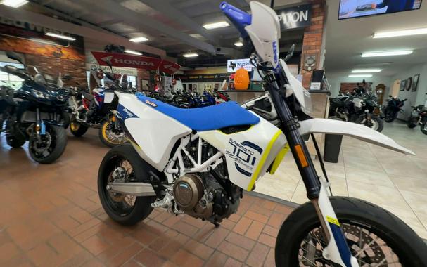 2019 HUSQVARNA 701 SUPERMOTO