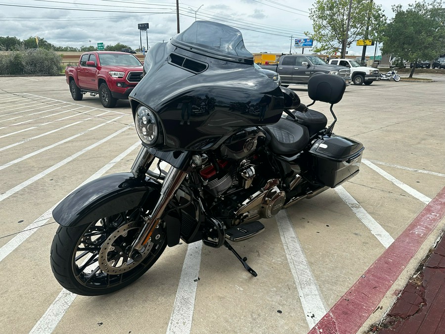 2022 Harley-Davidson CVO™ Street Glide®