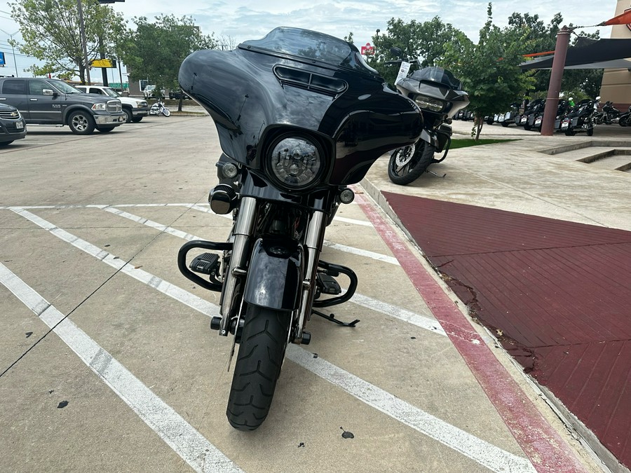 2022 Harley-Davidson CVO™ Street Glide®