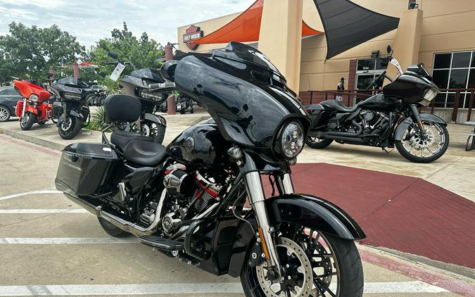 2022 Harley-Davidson CVO™ Street Glide®