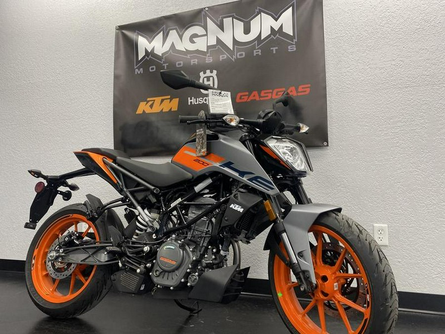 2023 KTM 200 Duke