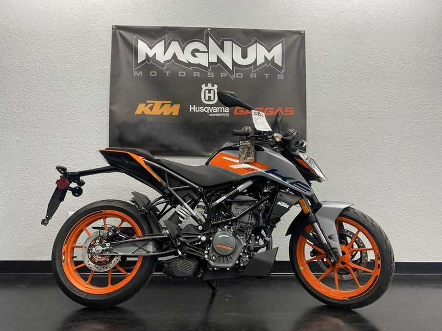 2023 KTM 200 Duke