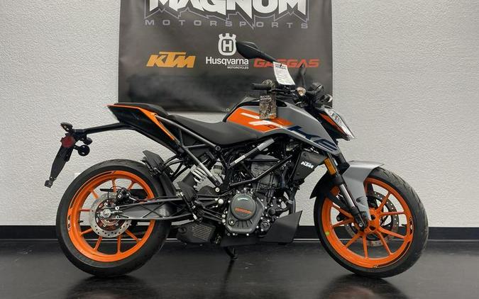 2023 KTM 200 Duke