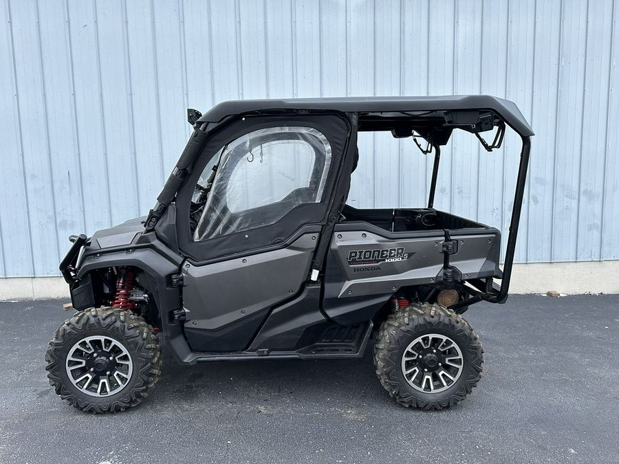 2017 Honda Pioneer 1000-5 LE