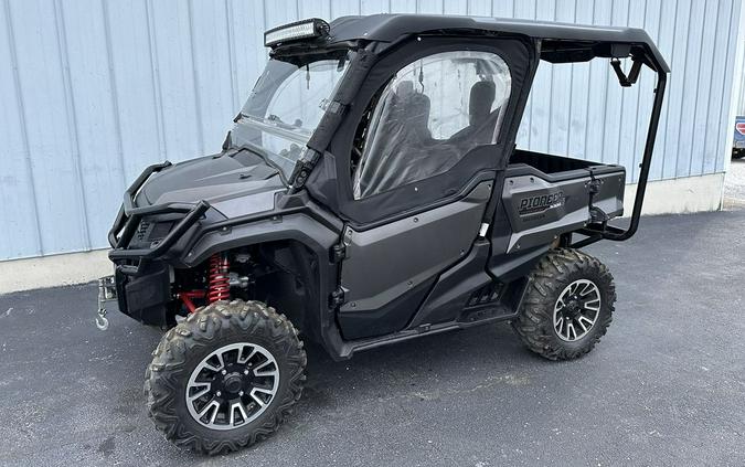 2017 Honda Pioneer 1000-5 LE