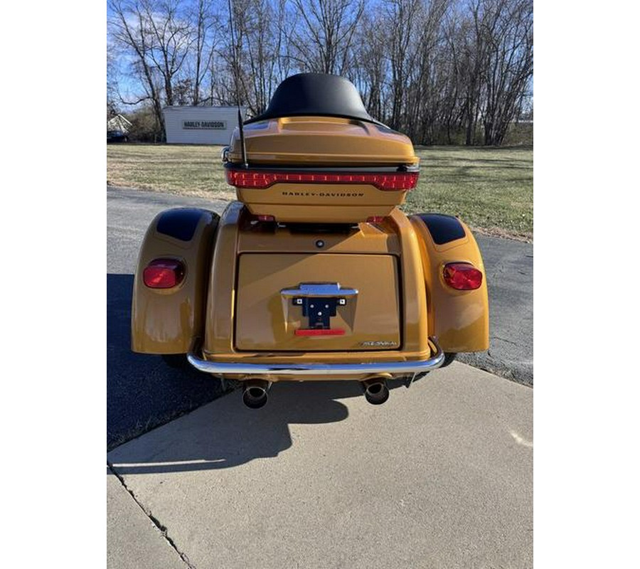 2023 Harley-Davidson® FLHTCUTG - Tri Glide® Ultra