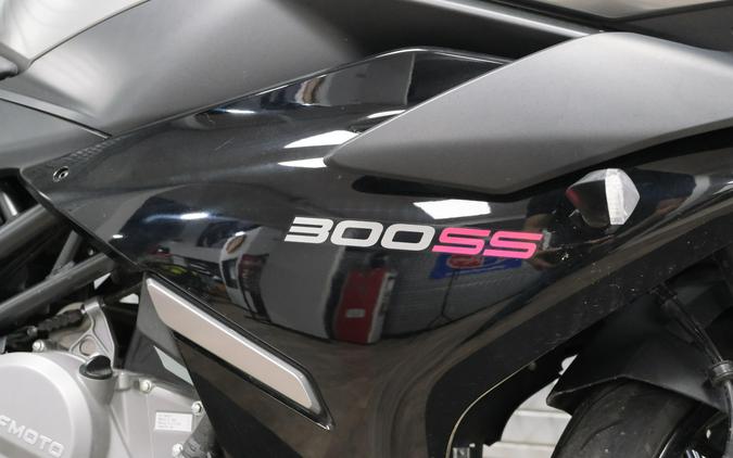 2025 CFMOTO 300SS