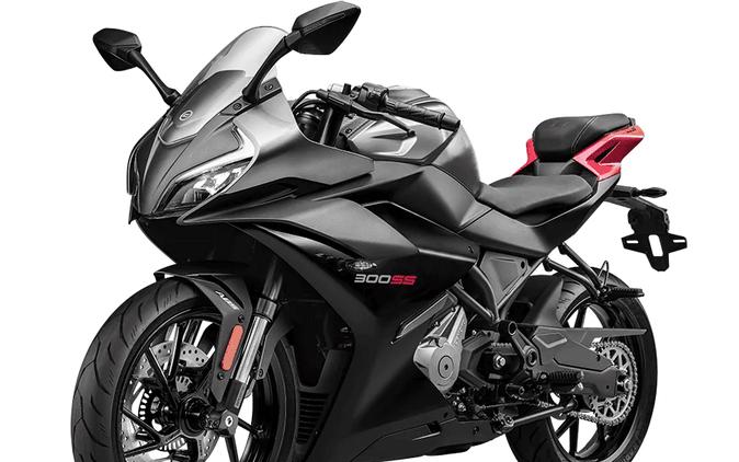 2025 CFMOTO 300SS