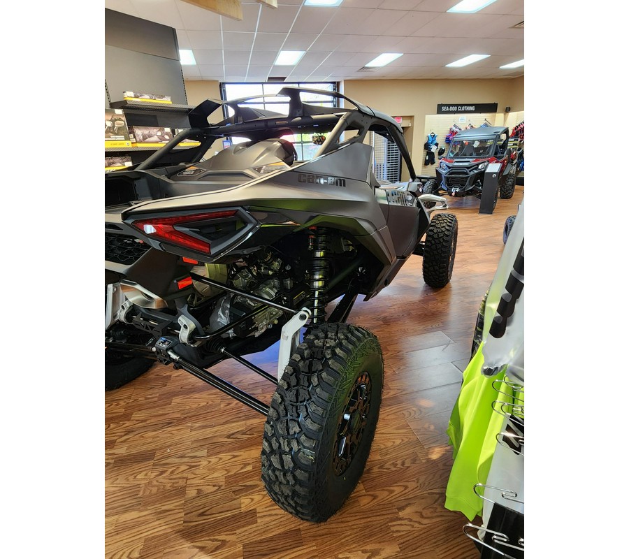 2024 Can-Am™ Maverick R X rs With SMART-SHOX