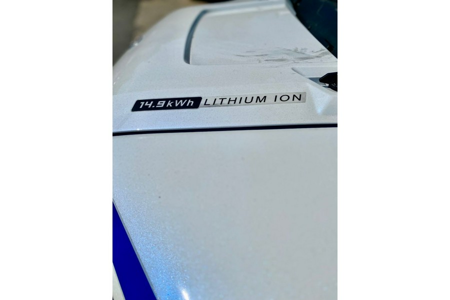 2024 Polaris RANGER XP KINETIC PREMIUM - ICY WHITE PEARL Premium