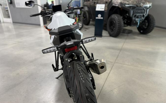 2027 KTM Duke 990