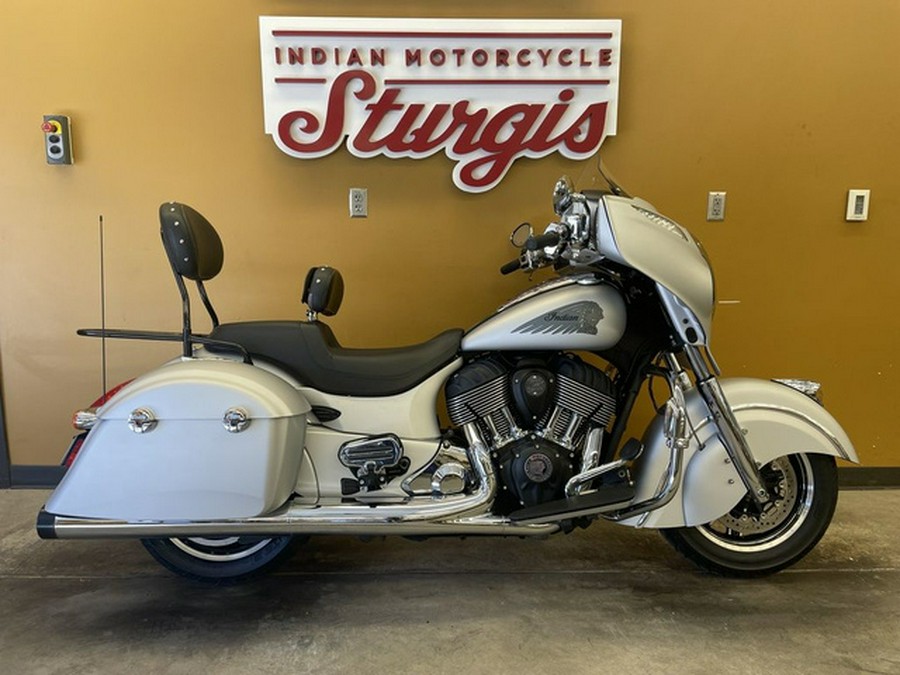 2018 Indian Chieftain Classic ABS Star Silver Smoke