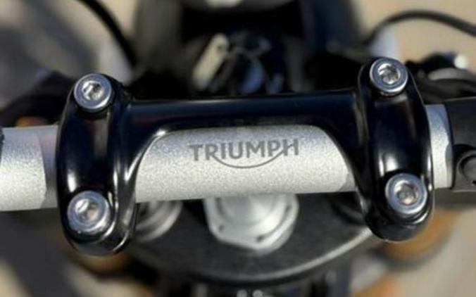 2026 Triumph Scrambler 1200 XE Matte khaki green