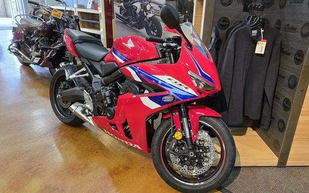 2026 Honda® CBR650R E-Clutch