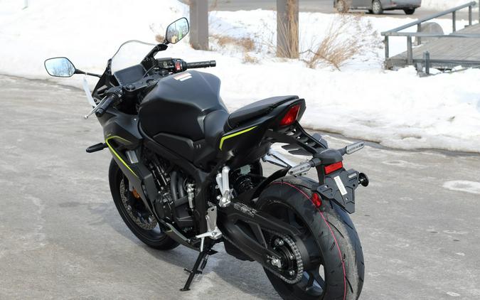 2026 Honda CBR650R E-Clutch