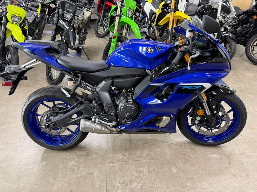 2025 Yamaha YZF R7