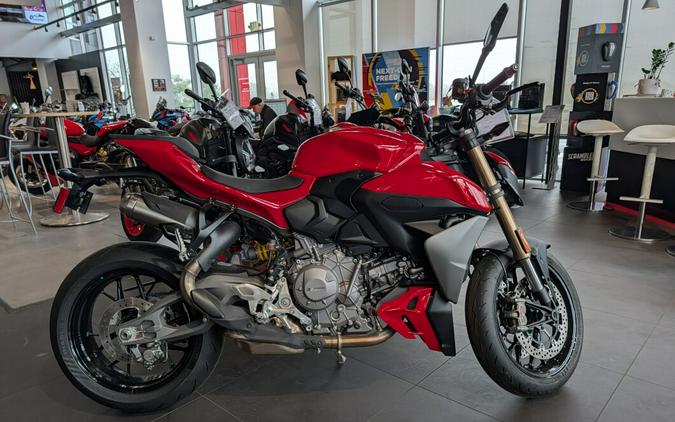 2026 Ducati Streetfighter V2