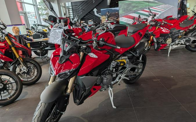 2026 Ducati Streetfighter V2