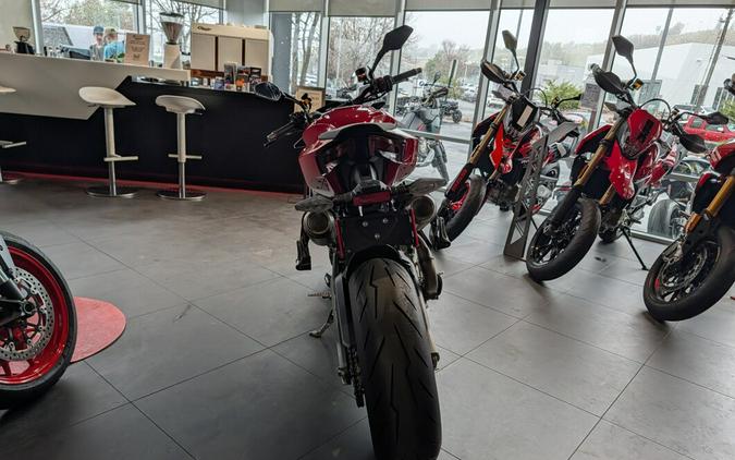 2026 Ducati Streetfighter V2