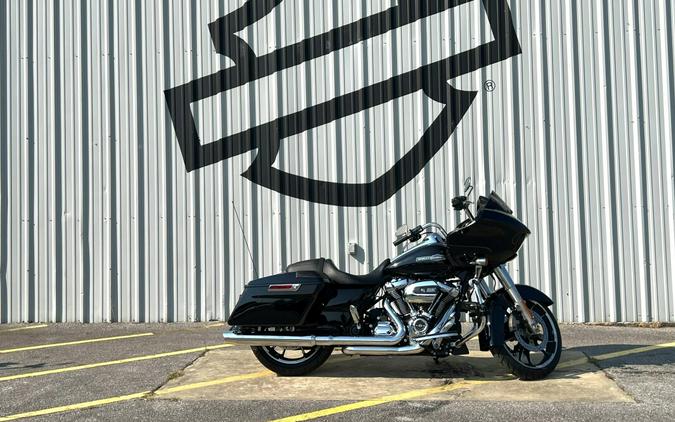 2023 Harley-Davidson® Road Glide® Vivid Black