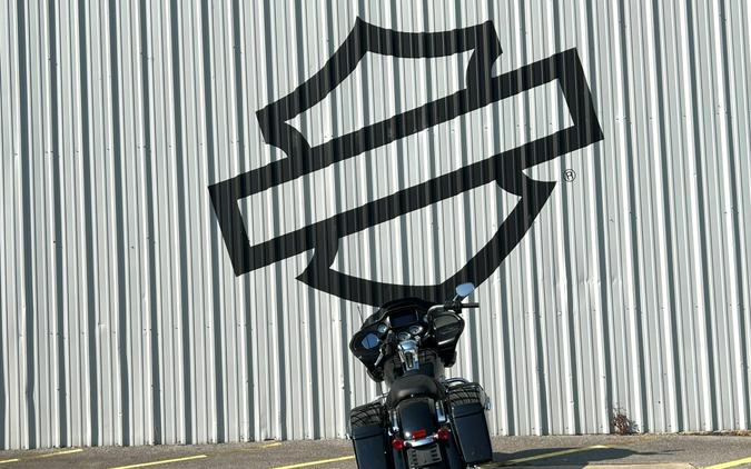 2023 Harley-Davidson® Road Glide® Vivid Black