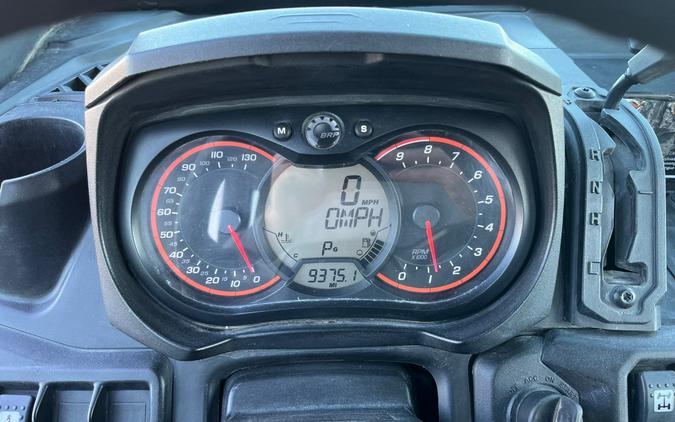 2017 Can-Am Defender XT CAB HD10