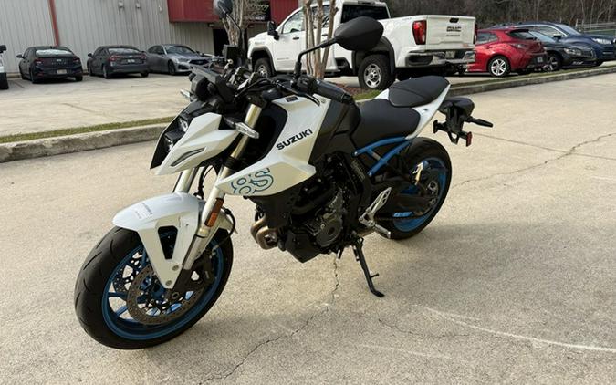 2023 Suzuki GSX 8S