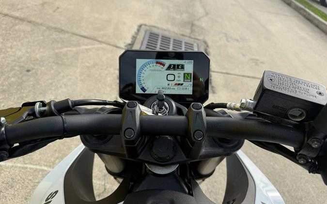2023 Suzuki GSX 8S