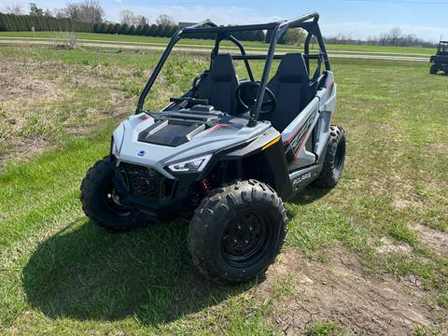 2024 Polaris RZR 200 EFI