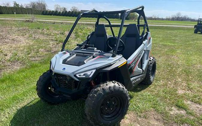 2024 Polaris RZR 200 EFI