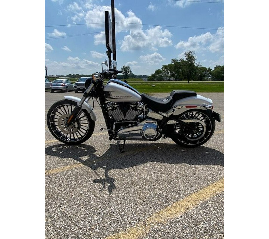 2024 Harley-Davidson Breakout®