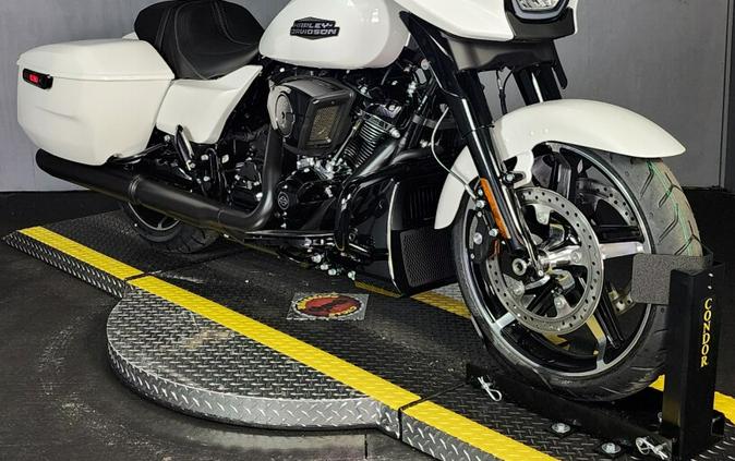 2024 Harley-Davidson Street Glide® FLHX WHITE ONYX PEARL