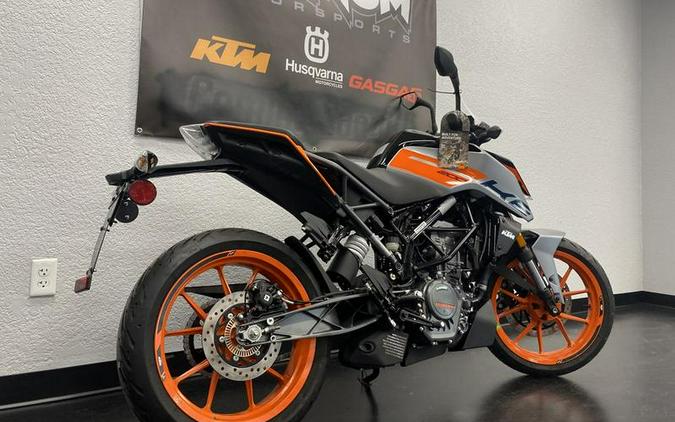 2023 KTM 200 Duke