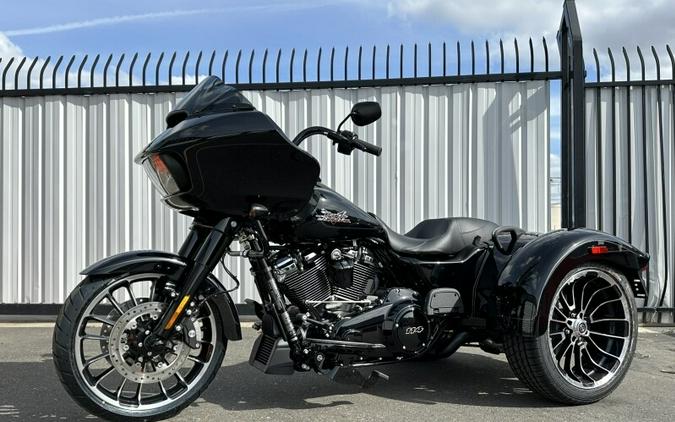 2024 Harley-Davidson Road Glide 3 Vivid Black