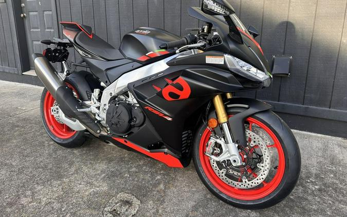 2024 Aprilia RSV4 1100