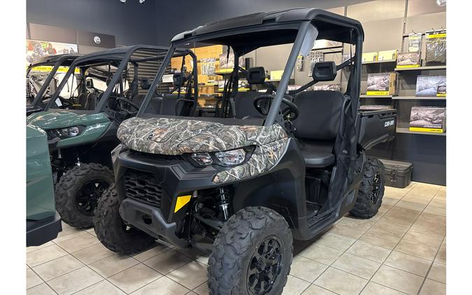 2024 Can-Am Defender HD7