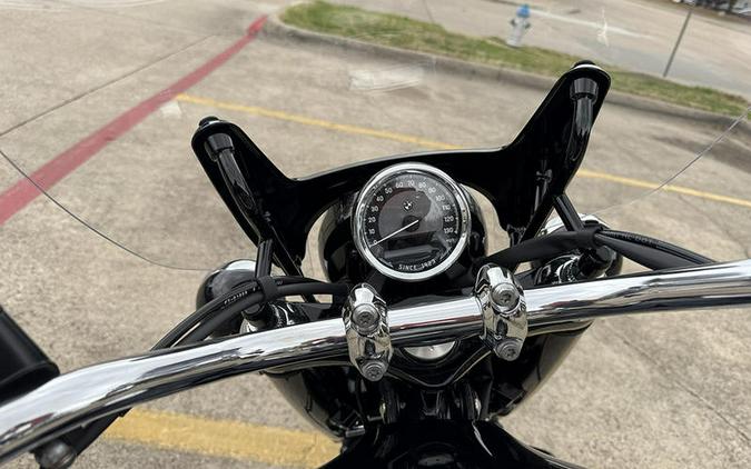 2025 BMW R 18 Classic Black Storm Metallic