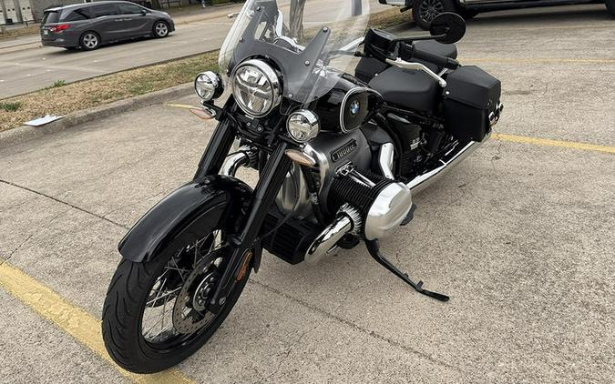 2025 BMW R 18 Classic Black Storm Metallic