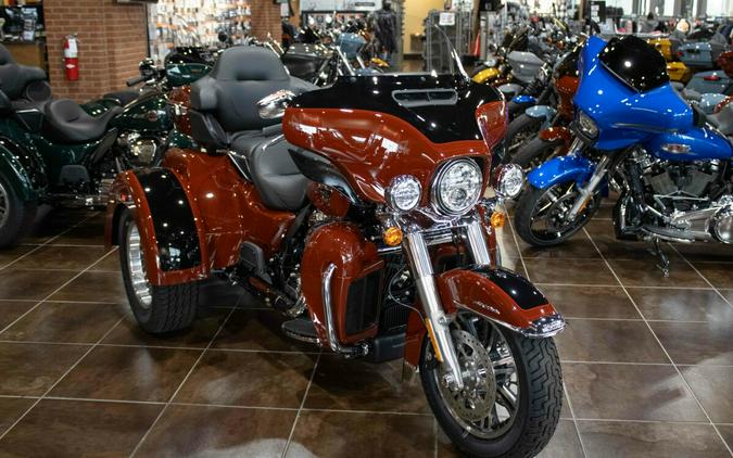 2024 Harley-Davidson Tri Glide Ultra Trike FLHTCUTG