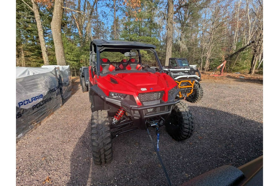 2025 Polaris GENERAL XP 4 1000 ULTIMATE