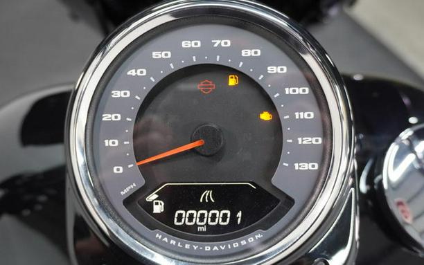 2026 Harley-Davidson® FLHC - Heritage Classic